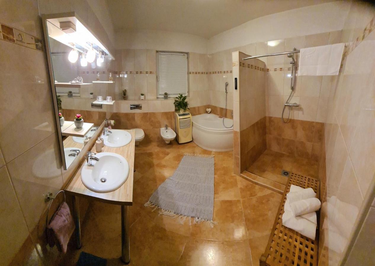 Villa Bubica- Cozy Holiday Home In Rural Area With Pool Stankovci  Bagian luar foto